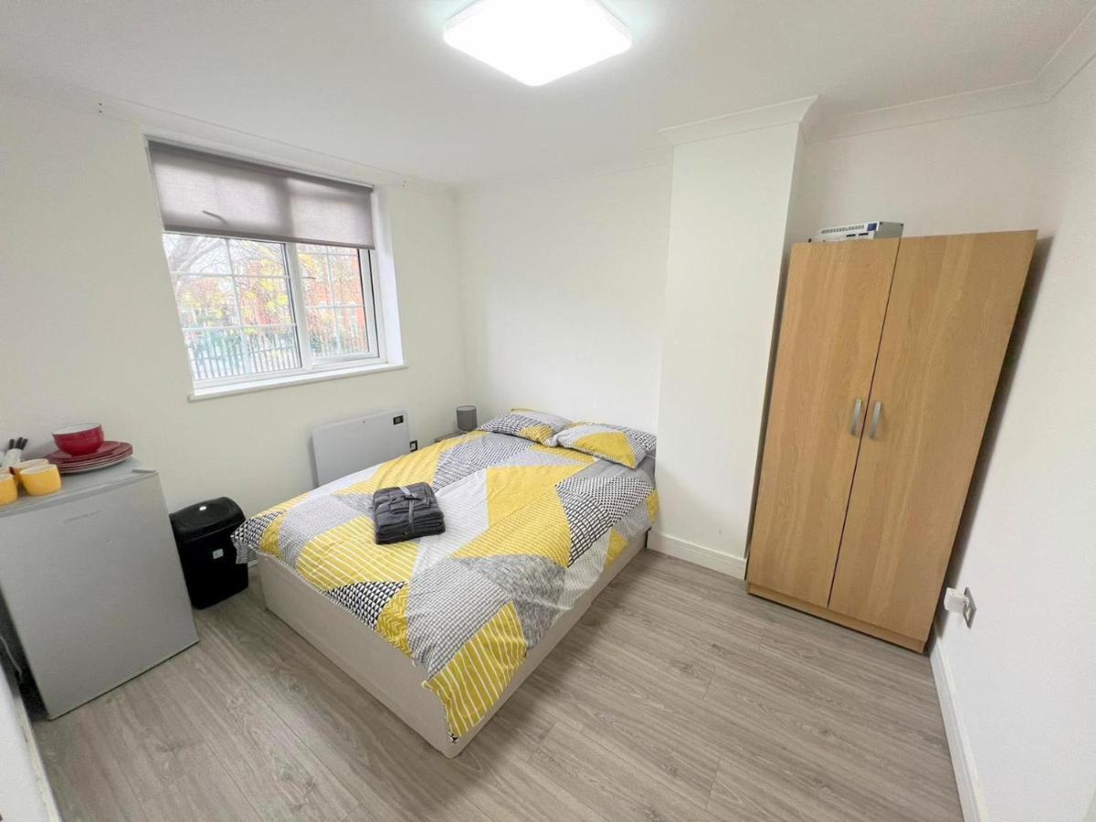 Lilleshall Rooms Mitcham Exterior foto